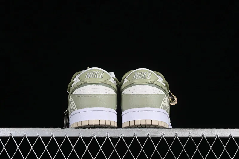 All categories Nk SB Dunk series Nk SB Dunk Low low-top sneakers Nk Dunk Low tea gift box Chinese style palace Longjing tea beige green SB strap low-top casual sneakers DV0831-003